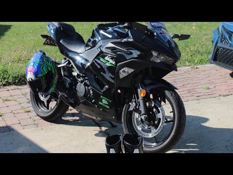 Видео: День технического обслуживания Ninja 500 (замена масла, регулировка/чистка цепи, новые ручки)