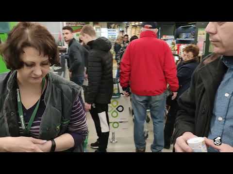 Видео: ДЕРЗКАЯ ЗАМ ДИРЕКТОРА ПЕРЕКРЁСТКА И КОМПАНИЯ...