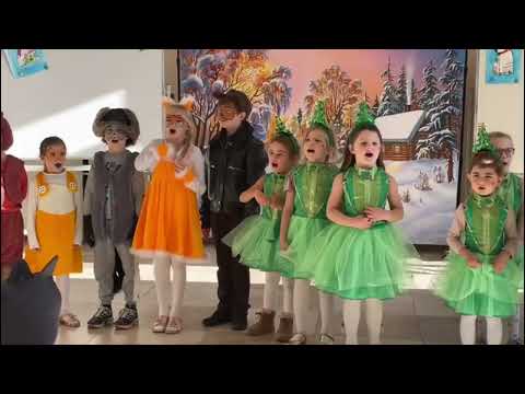 Видео: ☃️Снеговик-Почтовик.  Новогодняя музыкальная постановка русской школы Лазурики.