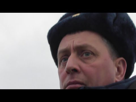 Видео: Капитан Судьин, которого по моим жалобам оплатил два штрафа, решил проверить документы и не смог.