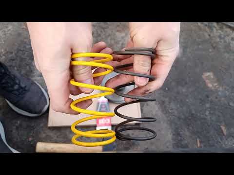 Видео: Mechanic Day 1 (Тюнинг пружины в торкдрайвер скутера)