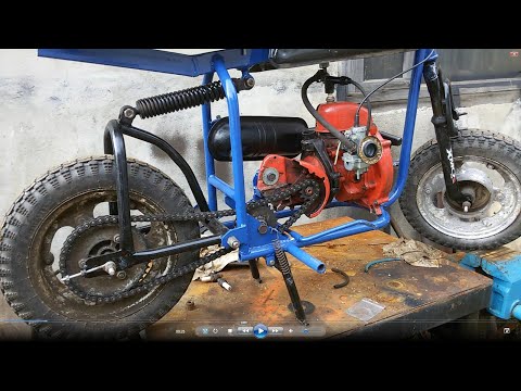Видео: УСТРОЙСТВО и ТРАНСМИССИЯ мопеда из бензопилы!