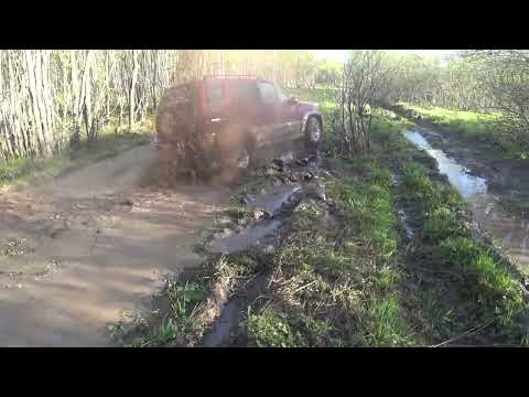 Видео: Оff-road автопробег памяти 9 мая 2022, часть 1, Suzuki Grand Vitara отжигает до отсечки