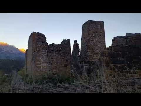 Видео: Гадаборш горная Ингушетия (октябрь 2025 года)