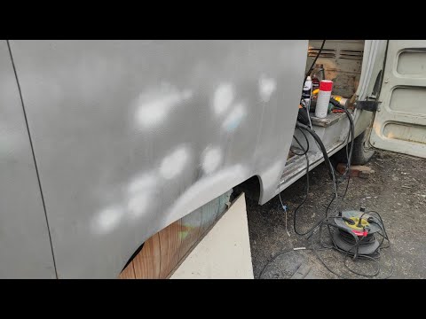 Видео: заварил две дырки на УАЗ буханка зашпатлевал и загрунтовал сварка супер