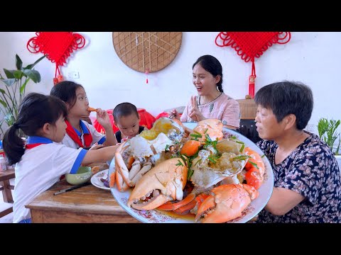 Видео: Большая тарелка синих крабов, больших и вкусных, семье очень понравилось.