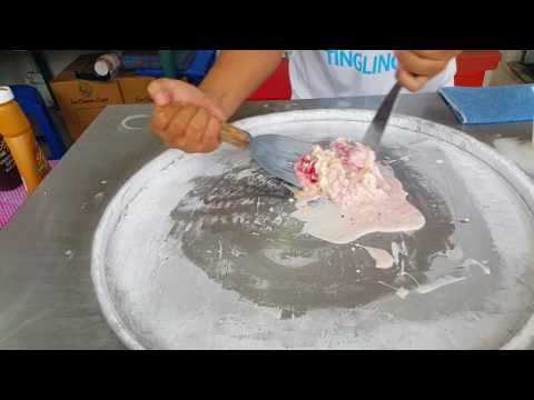 Видео: Как делают в Тайланде мороженое / How to make ice cream in Thailand