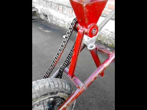 Видео: Сеялка самодельная для кукурузы