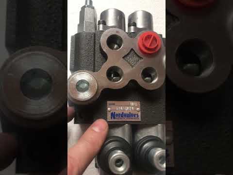 Видео: Подключение гидравлики на Kubota