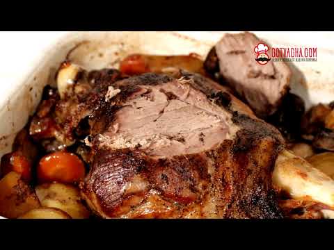 Видео: Агнешки бут с картофи, гъби и моркови