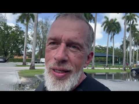 Видео: Тест-драйв Tesla Cybertruck, катание на электроборде. Активный отдых "дедушки"