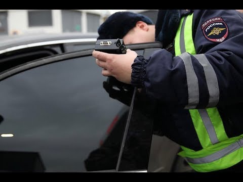 Видео: #ИДПС НЕ МОЖЕТ СОСТАВИТЬ ПРОТОКОЛ ЗА «ТОНИРОВКУ», ТАК КАК У ВОДИТЕЛЯ НЕТ ДОКУМЕНТОВ…