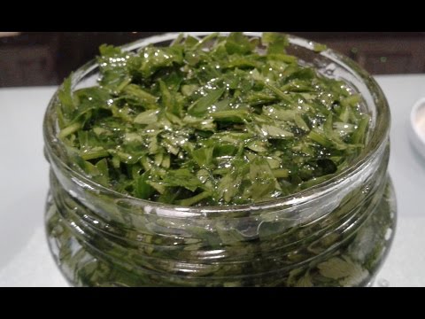 Видео: ПЕТРУШКА в МАСЛЕ на ЗИМУ! МОЙ лучший способ ЗАГОТОВКИ ЗЕЛЕНИ/#irinashparko