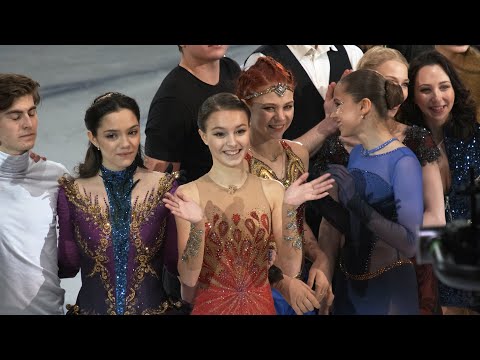 Видео: Trusova, Shcherbakova - Gala Finale - Russian Nats 2022 / Финал показательных - ЧР - 26-12-2021