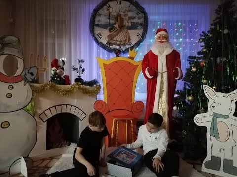 Видео: Новогоднее оформление школы