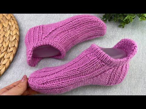 Видео: Следки спицами Подробный мастер класс Легко и просто Свяжет даже начинающая вязальщица