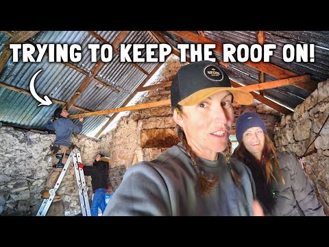 Видео: Подготовка к зиме в нашем каменном коттедже — подготовка к сезону штормов.