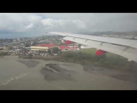 Видео: Посадка в Сочи SuperJet 100-95 Red Wings