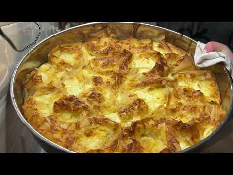 Видео: Пирог с сыром и готовыми коржами
