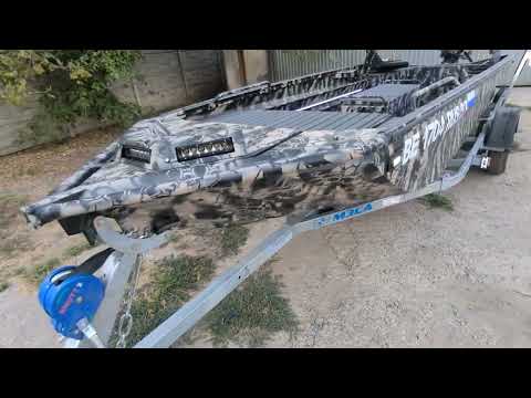 Видео: ЧЕРНАЯ ЖЕМЧУЖИНА 2.0 (лодка болотоход 5416 & Vanguard 40 HP)