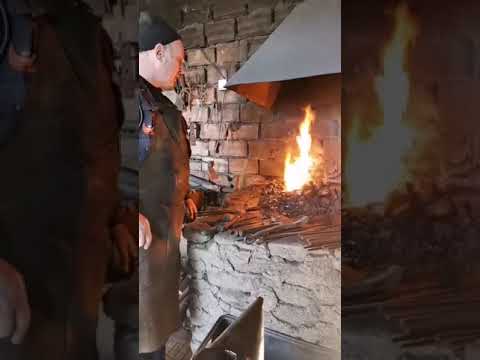 Видео: По следите на българските занаяти: Стефан Чаков - ковачът, който пленява с уменията и сърцето си