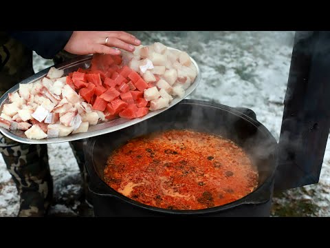 Видео: СБОРНАЯ РЫБНАЯ СОЛЯНКА В КАЗАНЕ