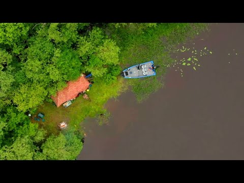 Видео: Рыбалка на полуострове с тремя ночёвками. Резинка, донки, спиннинг с лодки. Готовим на костре.