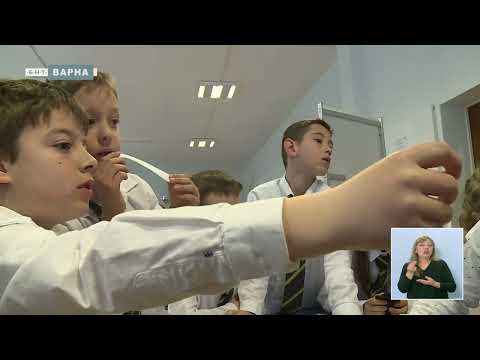 Видео: В УЧИЛИЩЕ “НАЙДЕН ГЕРОВ” ПЪРВИ И ДЕСЕТИ КЛАС УЧИХА ЗАЕДНО