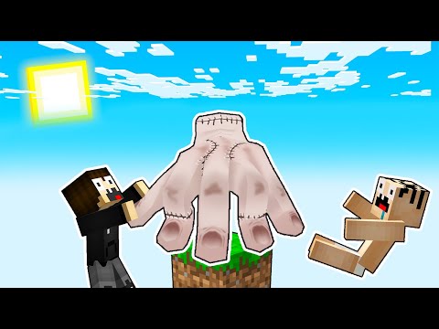 Видео: МАЙНКРАФТ НО НА ОДНОМ БЛОКЕ РУКА УЭНСДЕЙ АДДАМС В МАЙНКРАФТЕ! ЕНОТИК ФИАЛКА И НУБИК MINECRAFT