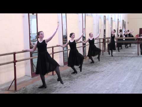 Видео: СГИИ 2015.01.13  Народный танец 2 курс, гр. 2-06
