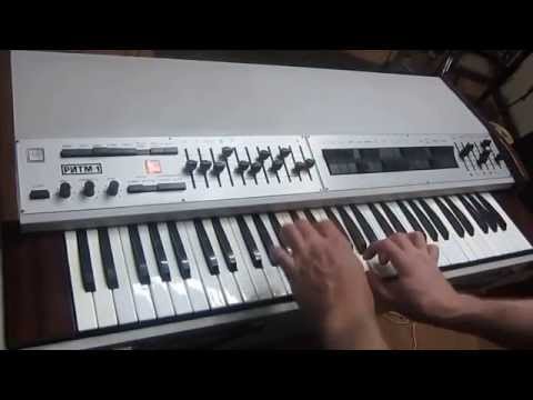 Видео: Советский электроорган Ритм-1 (Soviet electric organ Ritm-1)