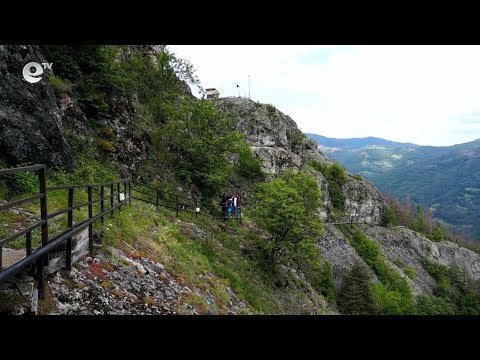 Видео: Пътувай с нас - Момчилова крепост