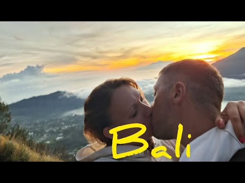 Видео: Восхождение на вулкан Батур, плаваем с дельфинами! Экскурсоводы врут и как разводят туристов! #Бали