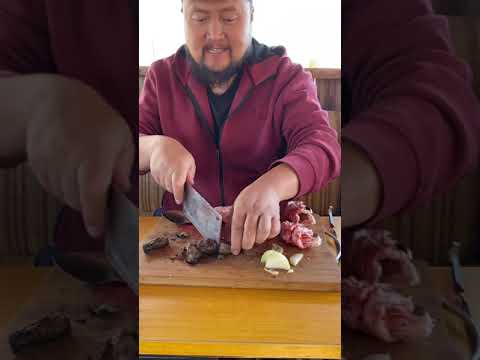 Видео: * Торгууд Болдоотой Mongolian Mukbang  #mukbang #mukbangasmr #Mongolianmukbang #(элэг сэмж)