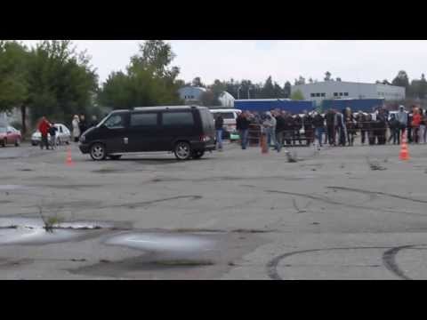 Видео: Бус валит ФИШКИ. Барановичи 21 сентября 2013