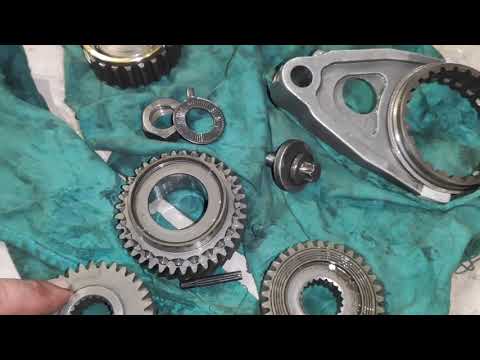 Видео: LADA Largus замена шестерни пятой передачи