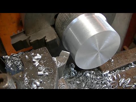 Видео: Расплавил алюминий с двумя дегазаторами и цинком. Что лишнее?