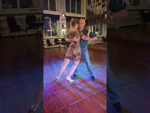 Видео: Social Dance Party во Владивостоке #танго #tango #танцуйиживи #nuevo