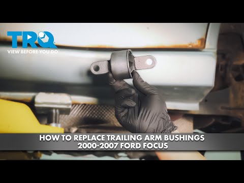 Видео: Как заменить втулки продольного рычага Ford Focus 2000-2007