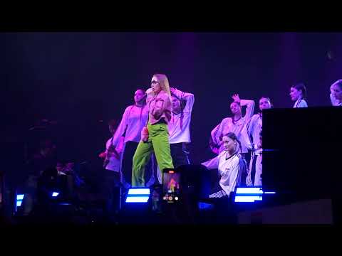 Видео: Betsy / Концерт / ЦСКА арена / Москва / 01-06-2025