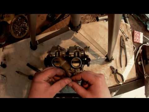 Видео: Устройство карбюратора suzuki intruder VL 1500 LC Часть 4.