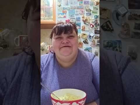 Видео: ем картошечку с мясом пью кофе с вкусняшками приятного просмотра злые люди 😂😂😂😂😂😂