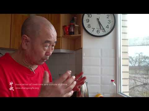 Видео: Весенние блины по-китайски готовит Му Юйчунь домашняя кухня