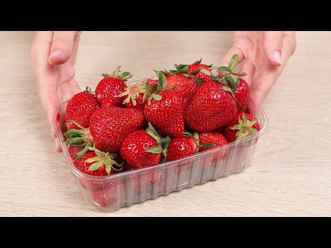 Видео: Вот что нужно ГОТОВИТЬ сейчас из КЛУБНИКИ! Неимоверная вкуснятина за пару минут! Сразу 7 рецептов!