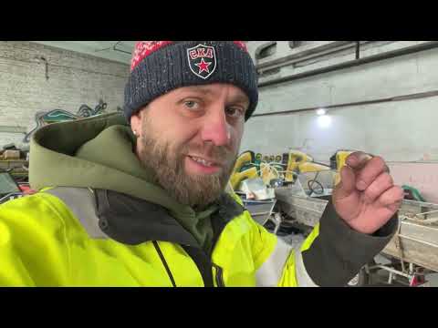 Видео: Будни лодкоремонтника. Новые кринолины Волжанка 46, новый транец Прогресс4. Катер Амур ремонт.