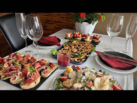 Видео: 🌸 ПРАЗДНИЧНЫЙ СТОЛ на 8 Марта 💐 Красивое меню на праздничный ужин 🌼 Ужин для двоих ❤️