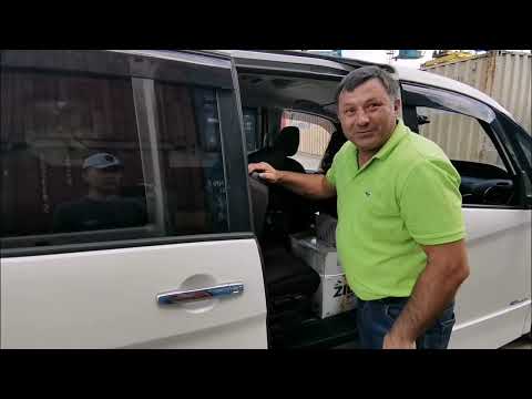 Видео: Купил правый руль с аукциона Японии в Москве Nissan Serena Highway Star - V Selection