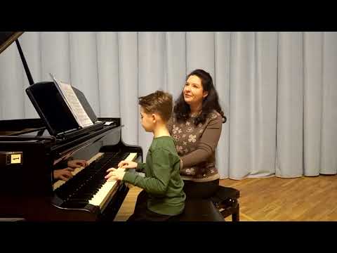 Видео: Работа над полифонией с учащимися 3 и 4 классов/ Произведения И.Баха