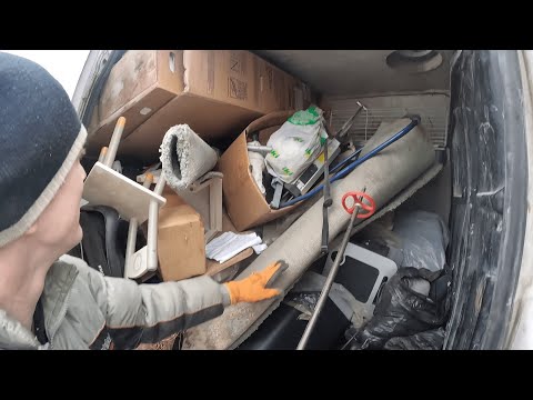 Видео: Вывозили мусор и что мы там нашли