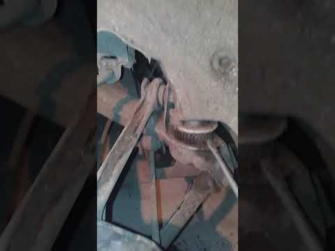 Видео: Замена заднего сайлентблока мерседес 124 кузов.